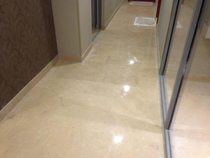 Sol en marbre Roussillon