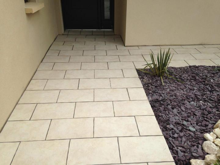 Carrelage en pierre Roussillon
